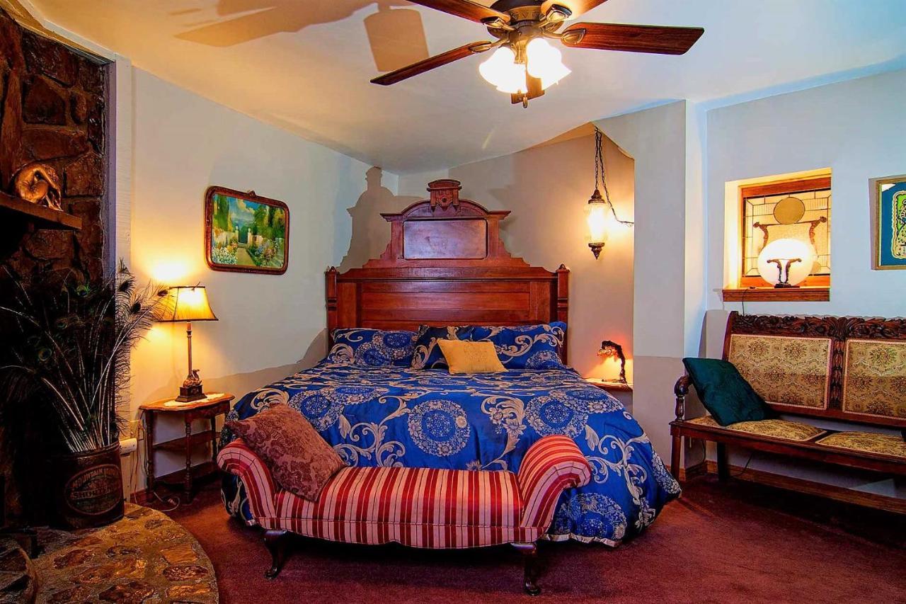 Benton Place Inn Eureka Springs Room photo
